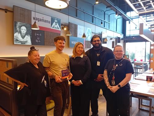 wagamammas presented with Futures award