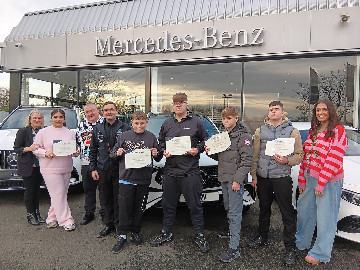 Pupils from Ashbrooke School at Mercedes garage