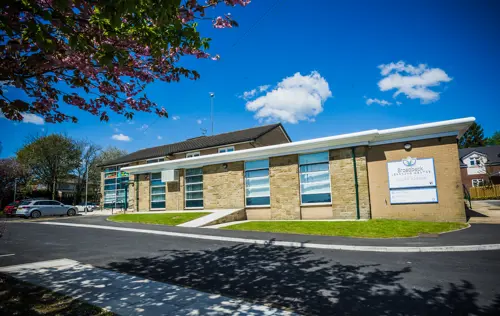 Outdoor photo of Broadbeck Learning on a sunny day