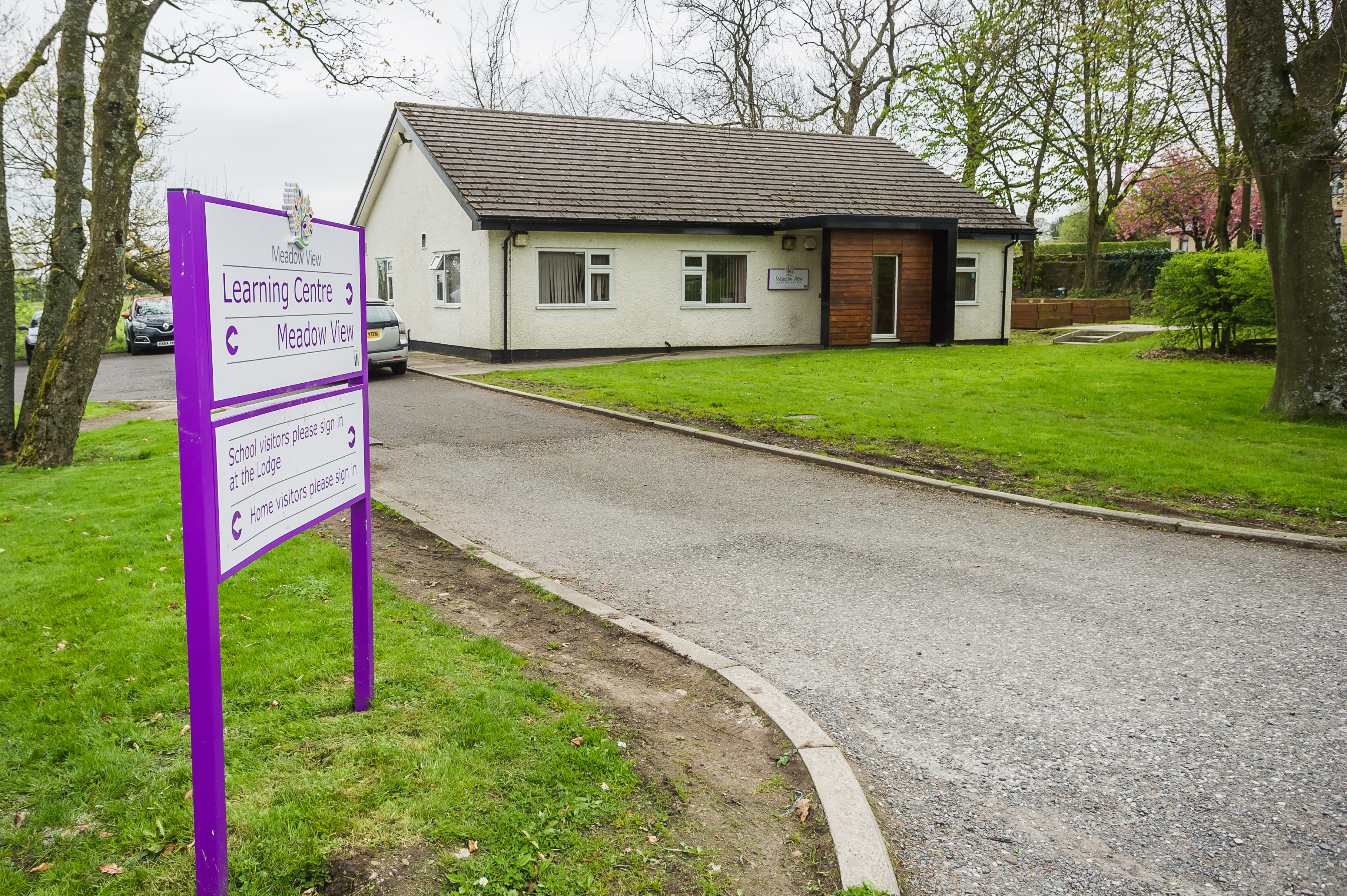 Outdoor photograph of Meadow View Learning Centre